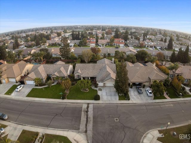 12601 Monterey Beach Drive, Bakersfield, CA 93311