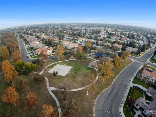 12601 Monterey Beach Drive, Bakersfield, CA 93311