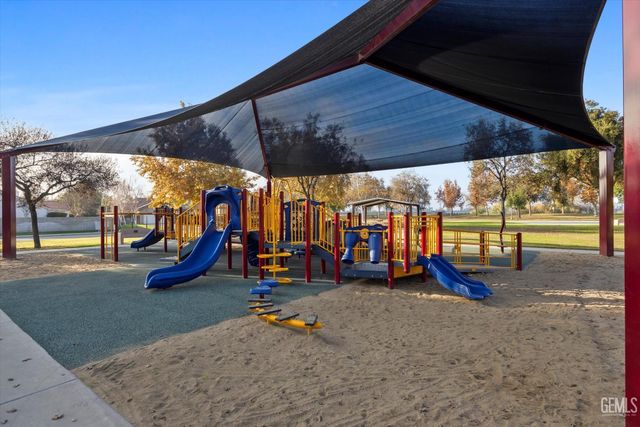 12601 Monterey Beach Drive, Bakersfield, CA 93311