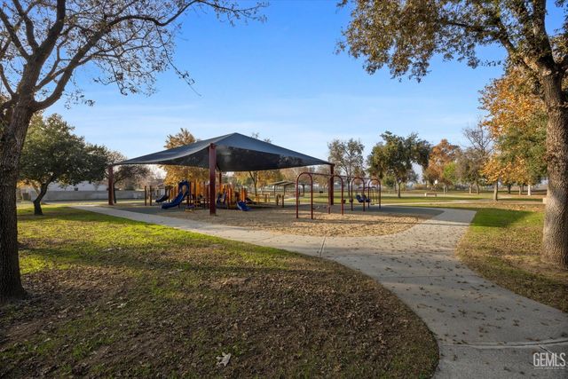 12601 Monterey Beach Drive, Bakersfield, CA 93311