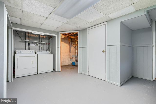 2504 LIBERTY PKWY, Baltimore, MD 21222