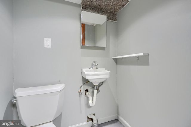 2504 LIBERTY PKWY, Baltimore, MD 21222