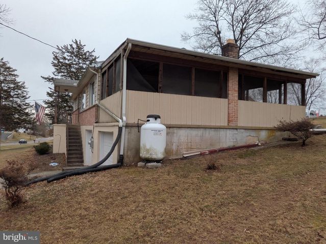 504 FRONT ST, Marysville, PA 17053