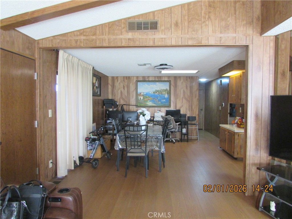 Image 3 of property listing at 601 Kirby Street, Hemet, CA 92545