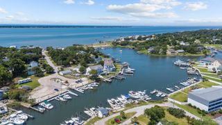 101 Roanoke Avenue, Morehead City, NC 28557