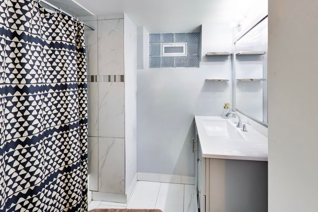 5057 W Dakin Street G, Chicago, IL 60641