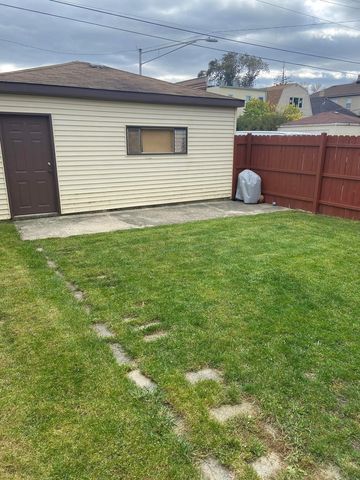 5057 W Dakin Street G, Chicago, IL 60641