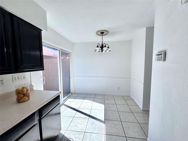 9901 Sharpcrest Street M6, Houston, TX 77036