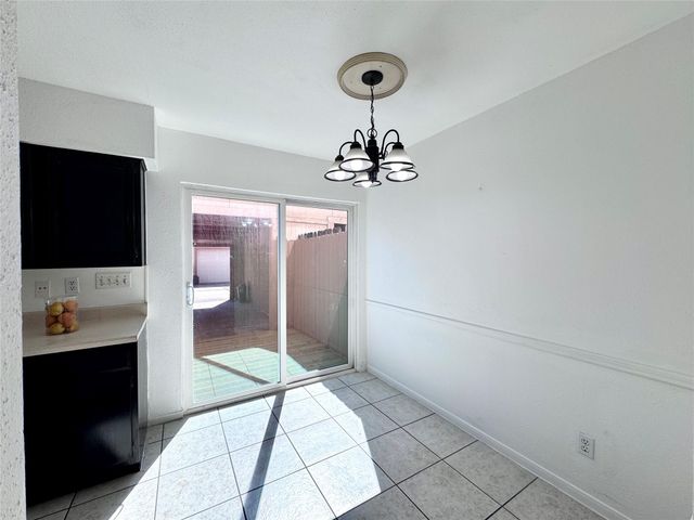 9901 Sharpcrest Street M6, Houston, TX 77036