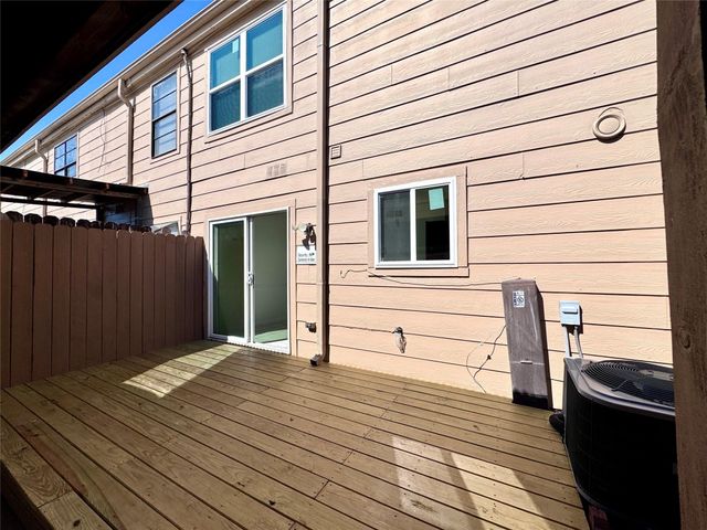 9901 Sharpcrest Street M6, Houston, TX 77036