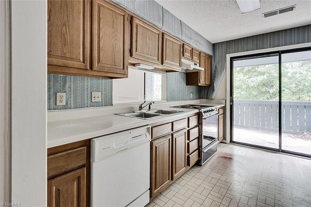 2855 Treestead Circle, Greensboro, NC 27410