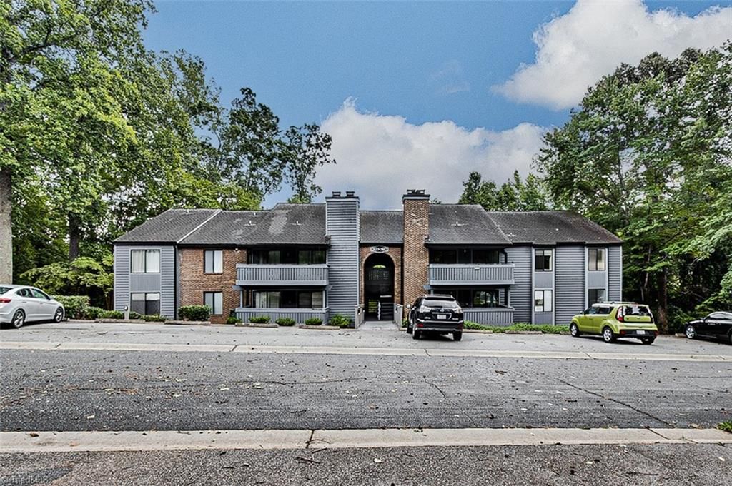 2855 Treestead Circle, Greensboro, NC 27410