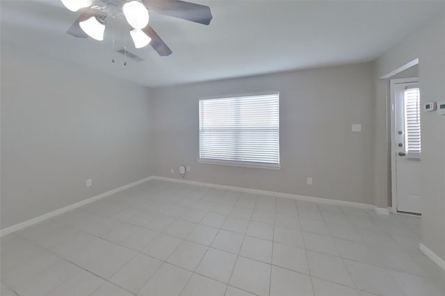 628 Totem Trail Drive, La Marque, TX 77568