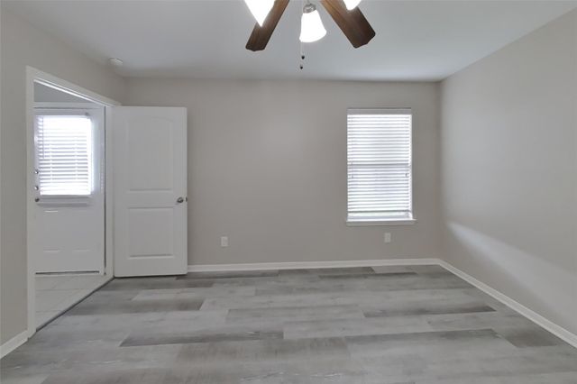 628 Totem Trail Drive, La Marque, TX 77568