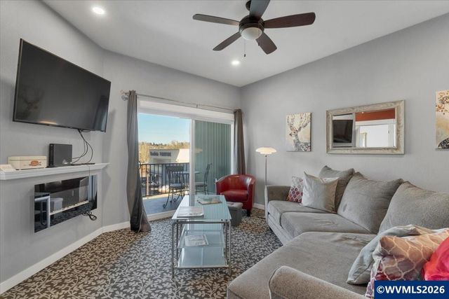 229 Commercial St NE, Salem, OR 97301