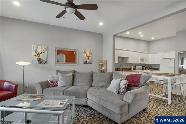 229 Commercial St NE, Salem, OR 97301