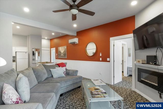 229 Commercial St NE, Salem, OR 97301