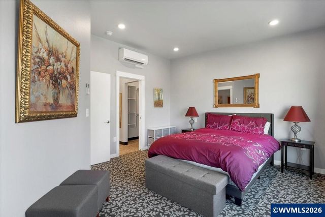 229 Commercial St NE, Salem, OR 97301