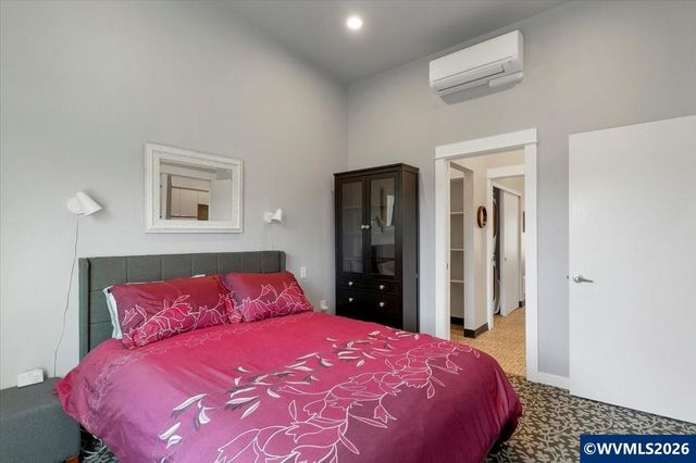 229 Commercial St NE, Salem, OR 97301