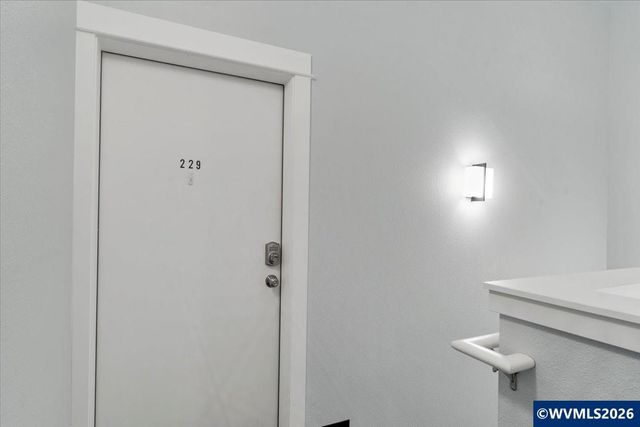 229 Commercial St NE, Salem, OR 97301