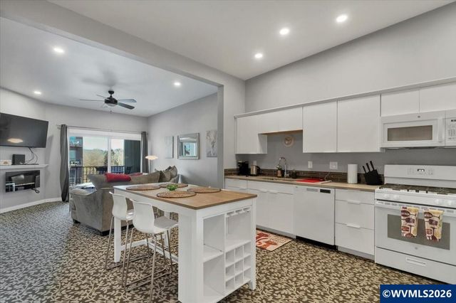 229 Commercial St NE, Salem, OR 97301