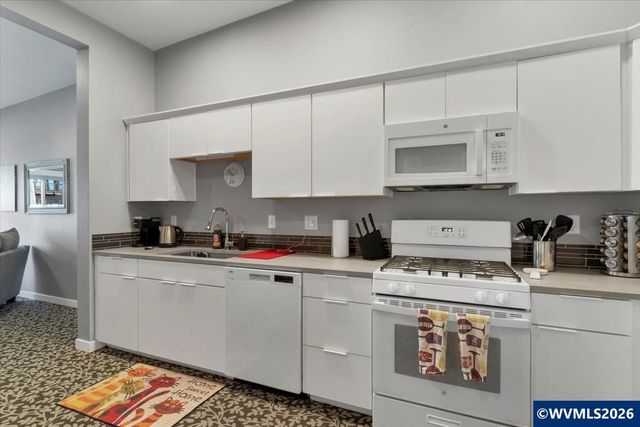 229 Commercial St NE, Salem, OR 97301