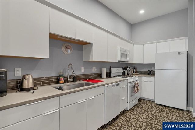 229 Commercial St NE, Salem, OR 97301