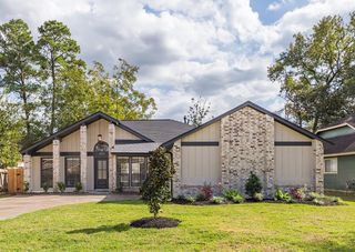 2826 Creek Manor Drive, Kingwood, TX 77339