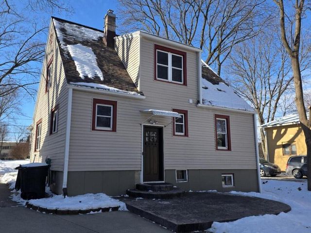 175 N Park STREET, Whitewater, WI 53190