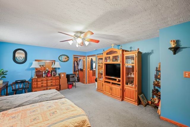 4587 East Farm Road 136, Springfield, MO 65809