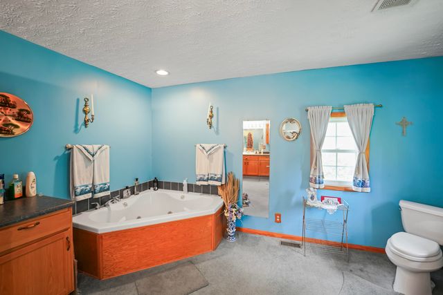 4587 East Farm Road 136, Springfield, MO 65809