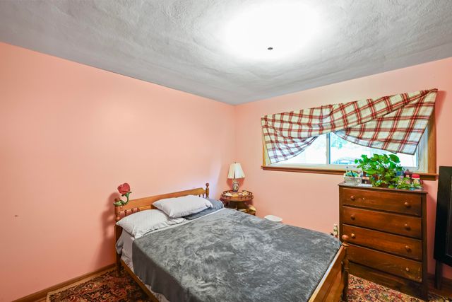 4587 East Farm Road 136, Springfield, MO 65809