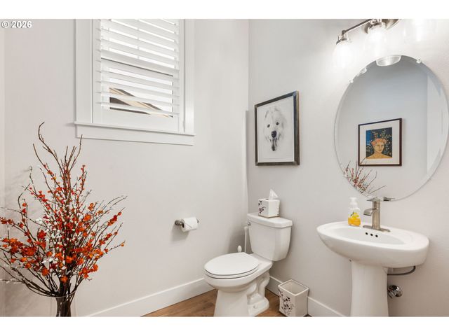 16561 Sw BOTANY BAY Ln, Portland, OR 97224