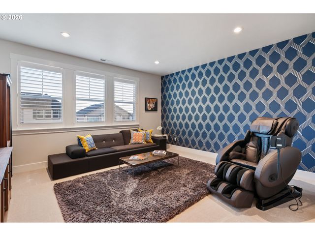 16561 Sw BOTANY BAY Ln, Portland, OR 97224