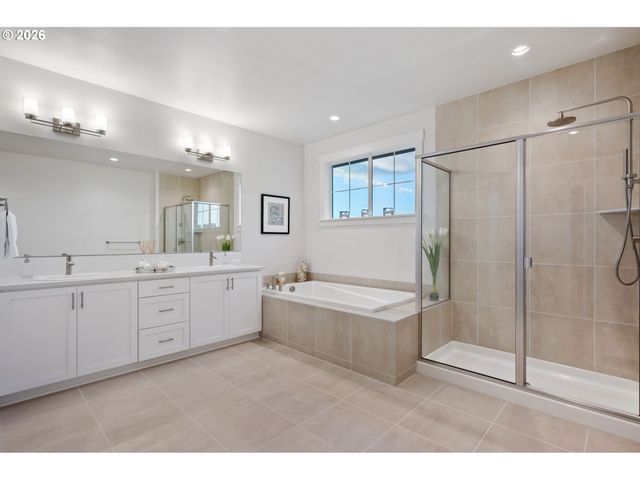 16561 Sw BOTANY BAY Ln, Portland, OR 97224