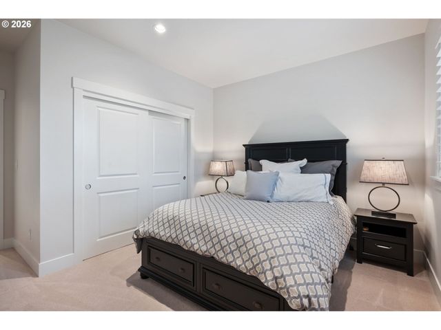 16561 Sw BOTANY BAY Ln, Portland, OR 97224