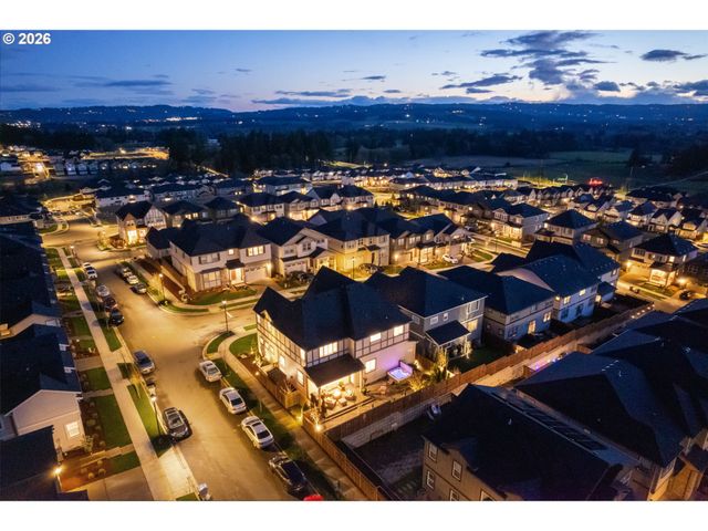 16561 Sw BOTANY BAY Ln, Portland, OR 97224