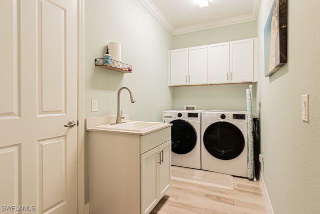 1869 MUSTIQUE ST, Naples, FL 34120