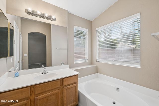 18642 N 42ND Street, Phoenix, AZ 85050