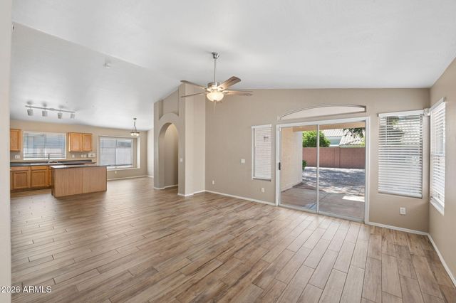 18642 N 42ND Street, Phoenix, AZ 85050