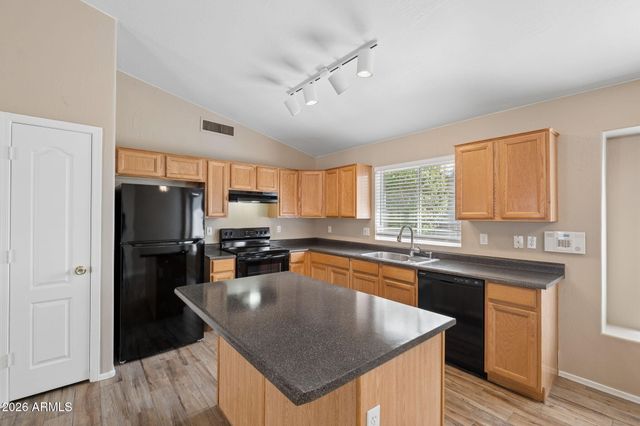 18642 N 42ND Street, Phoenix, AZ 85050