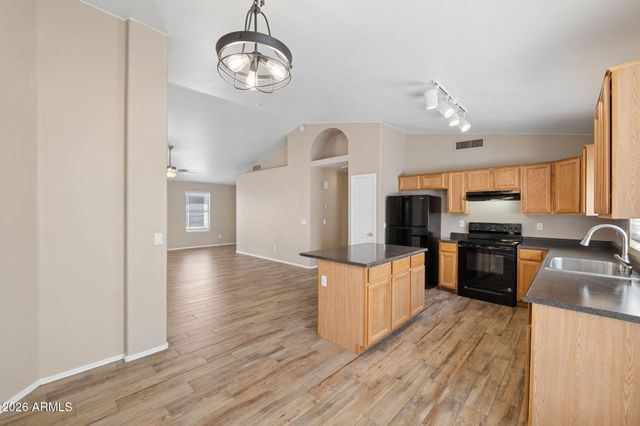 18642 N 42ND Street, Phoenix, AZ 85050