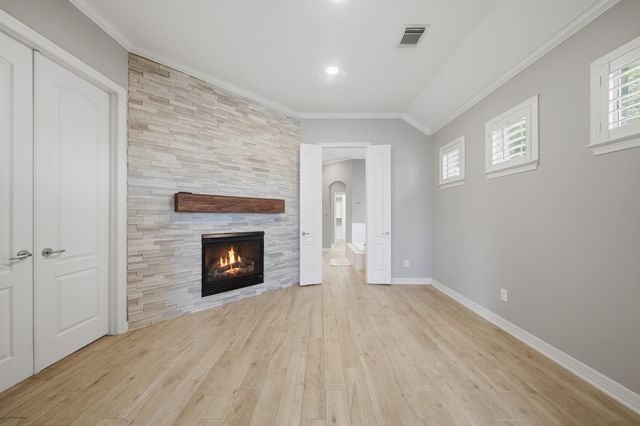 3960 Pebble Brook Drive, League City, TX 77573