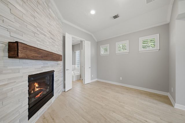 3960 Pebble Brook Drive, League City, TX 77573