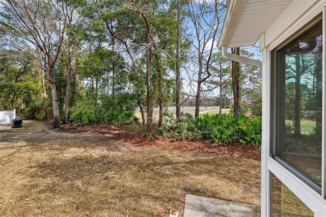 1033 Mayflower Road NE, Townsend, GA 31331