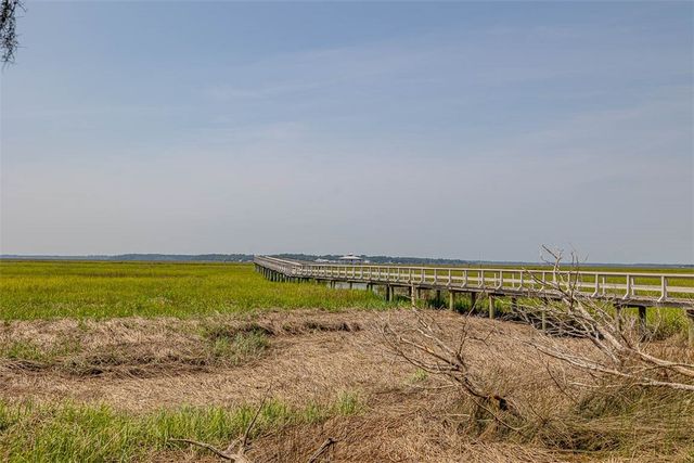 1033 Mayflower Road NE, Townsend, GA 31331