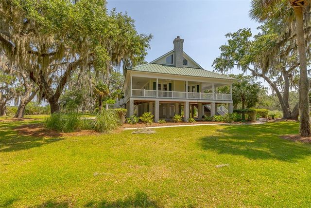 1033 Mayflower Road NE, Townsend, GA 31331