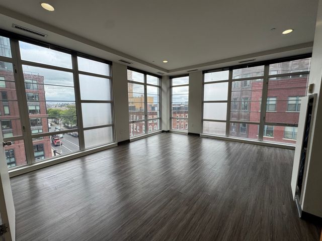 160 East Berkeley St 501, Boston, MA 02118