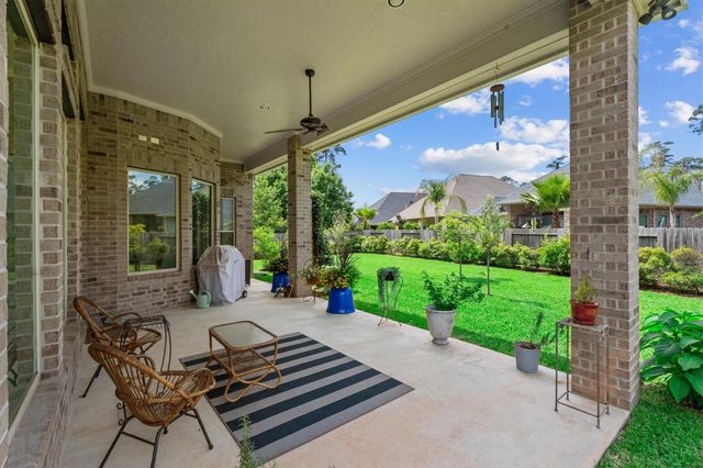 122 Coral Bells Court, Conroe, TX 77304