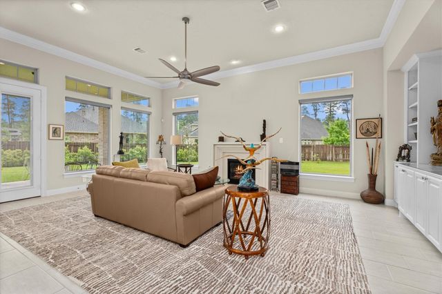 122 Coral Bells Court, Conroe, TX 77304